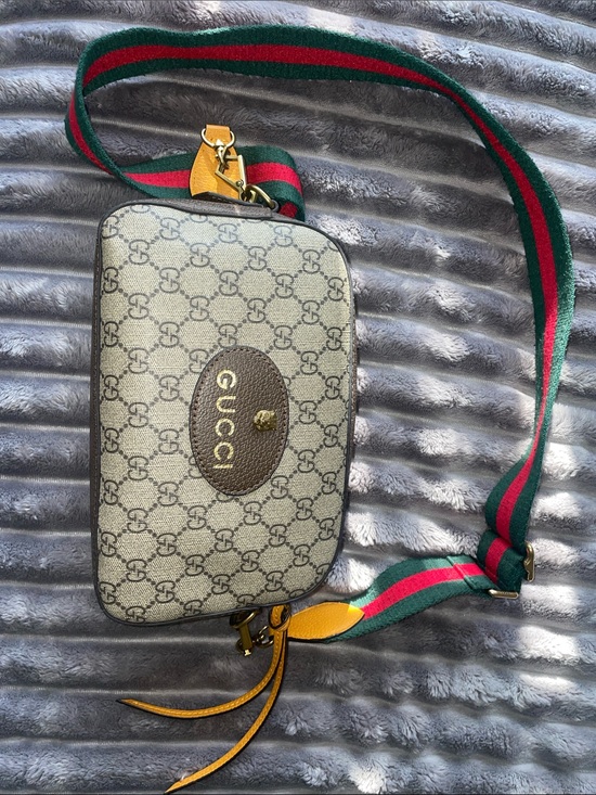 Other - Beige GG Supreme Crossbody Bag with Green-Red Strap